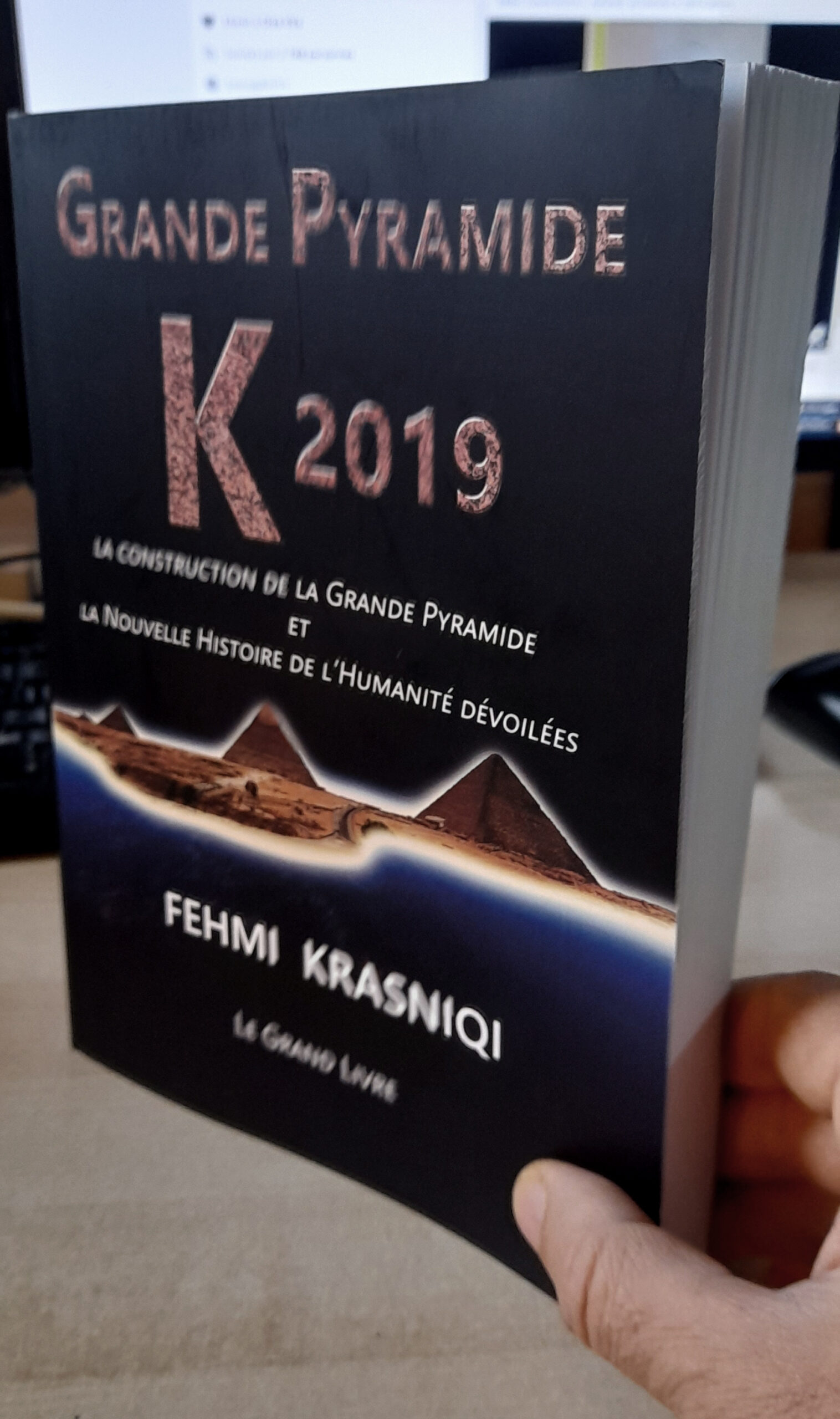 Lire la suite à propos de l’article Le grand livre Grande Pyramide K 2019
